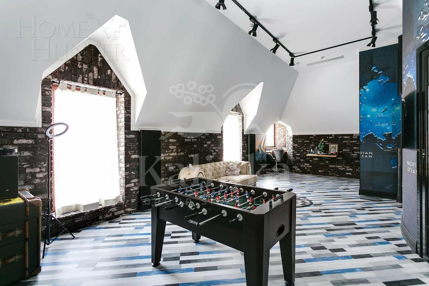 3-этажный коттедж 1 200 м² с отделкой