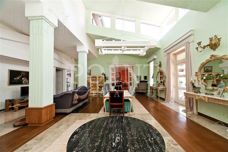 2-этажный коттедж 1 100 м² с отделкой