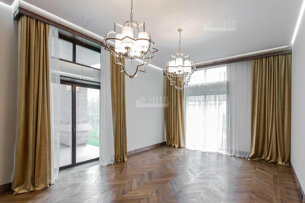 2-этажный коттедж 989.7 м² с отделкой