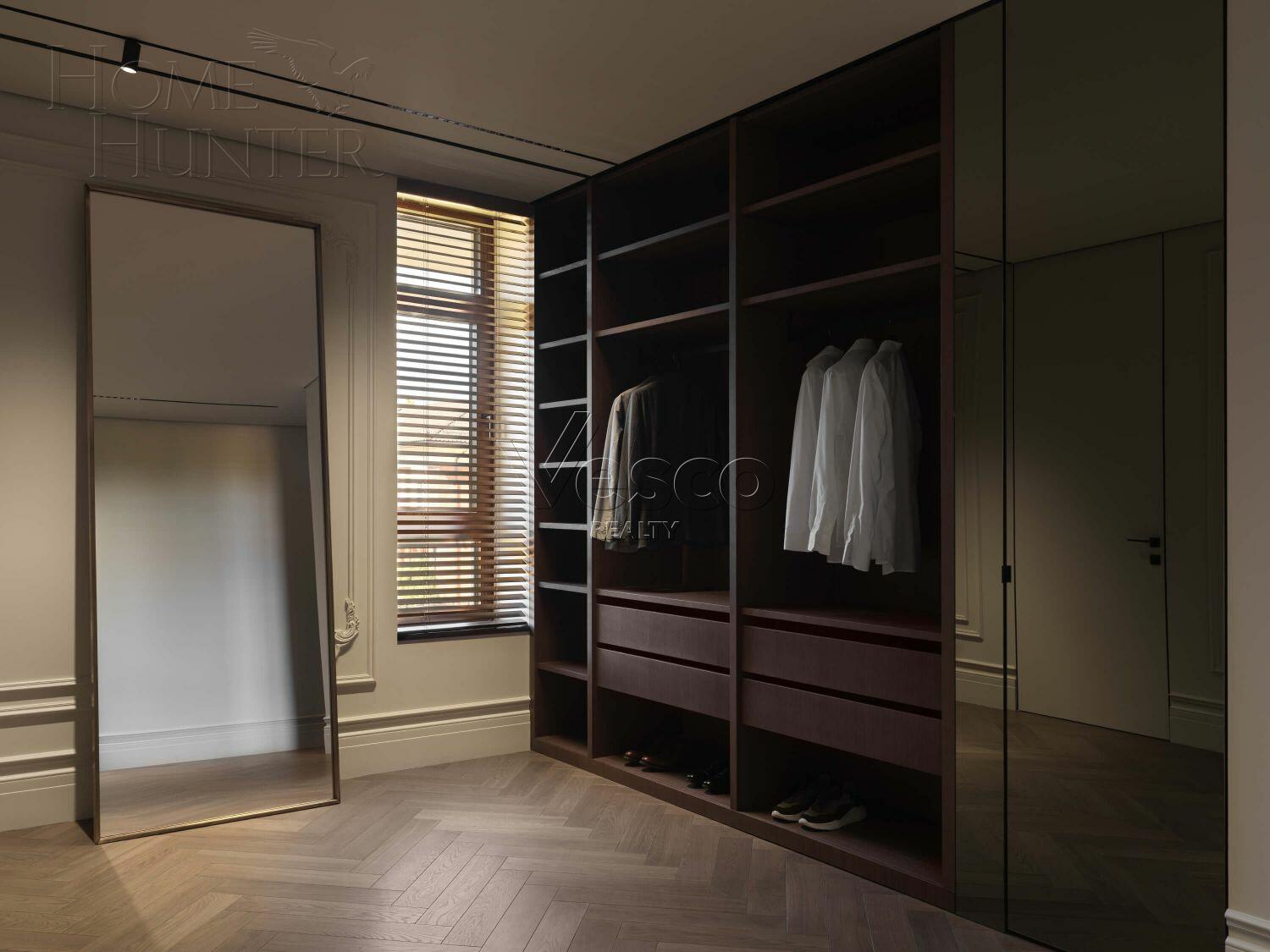 2-этажный коттедж 1 517 м² с отделкой