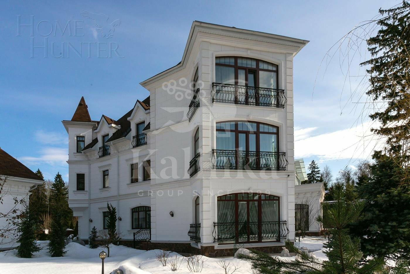 3-этажный коттедж 1 200 м² с отделкой