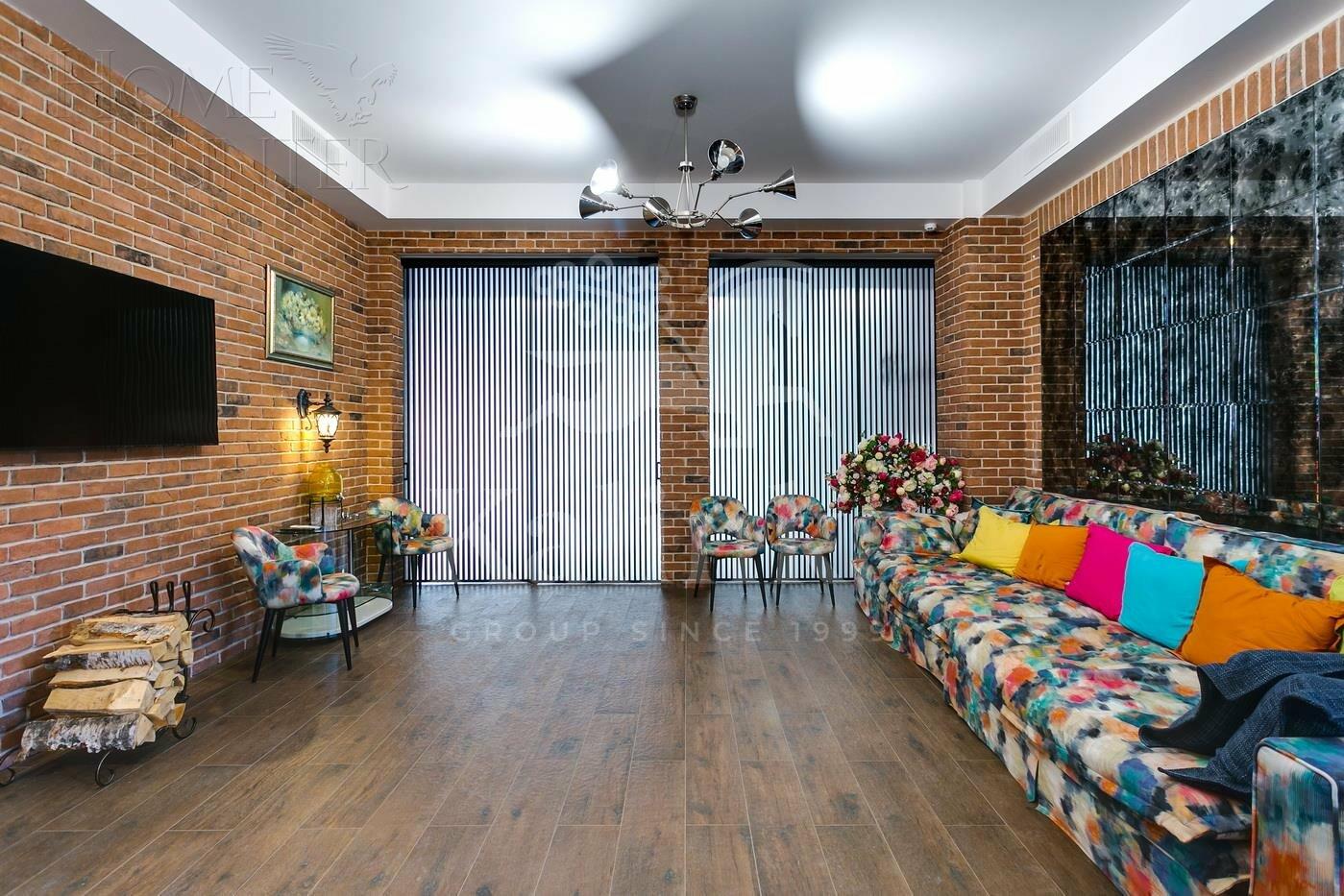 3-этажный коттедж 1 200 м² с отделкой