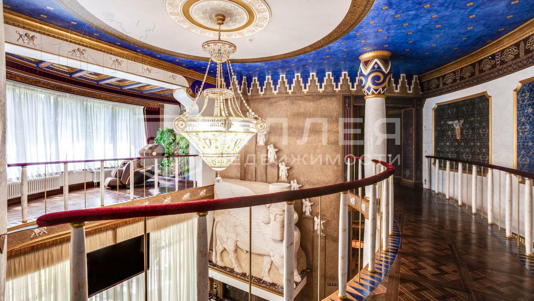 КОТТЕДЖ 1 100 м² с отделкой