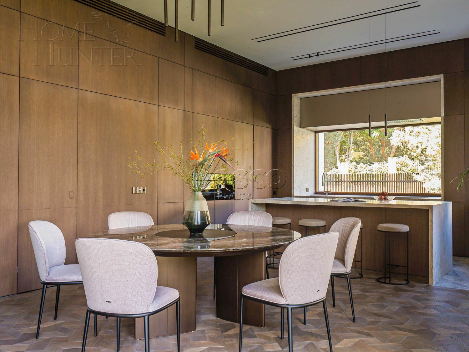 2-этажный коттедж 1 517 м² с отделкой