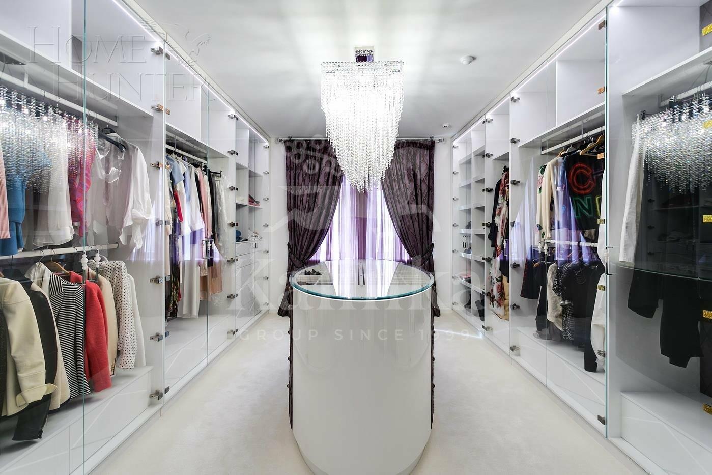 3-этажный коттедж 1 200 м² с отделкой