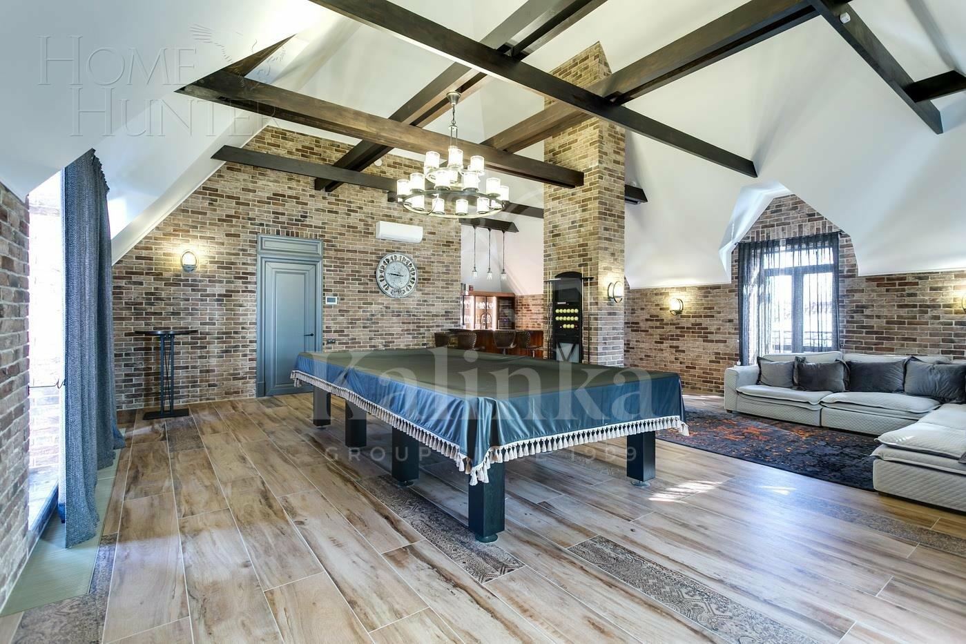 3-этажный коттедж 1 200 м² с отделкой