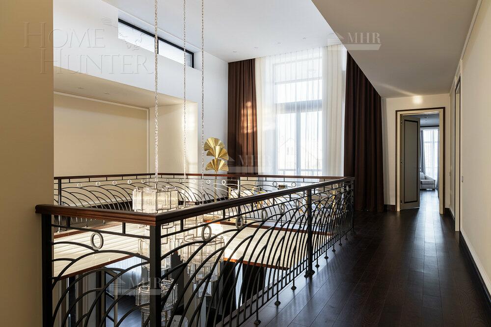 2-этажный коттедж 967.94 м² с отделкой