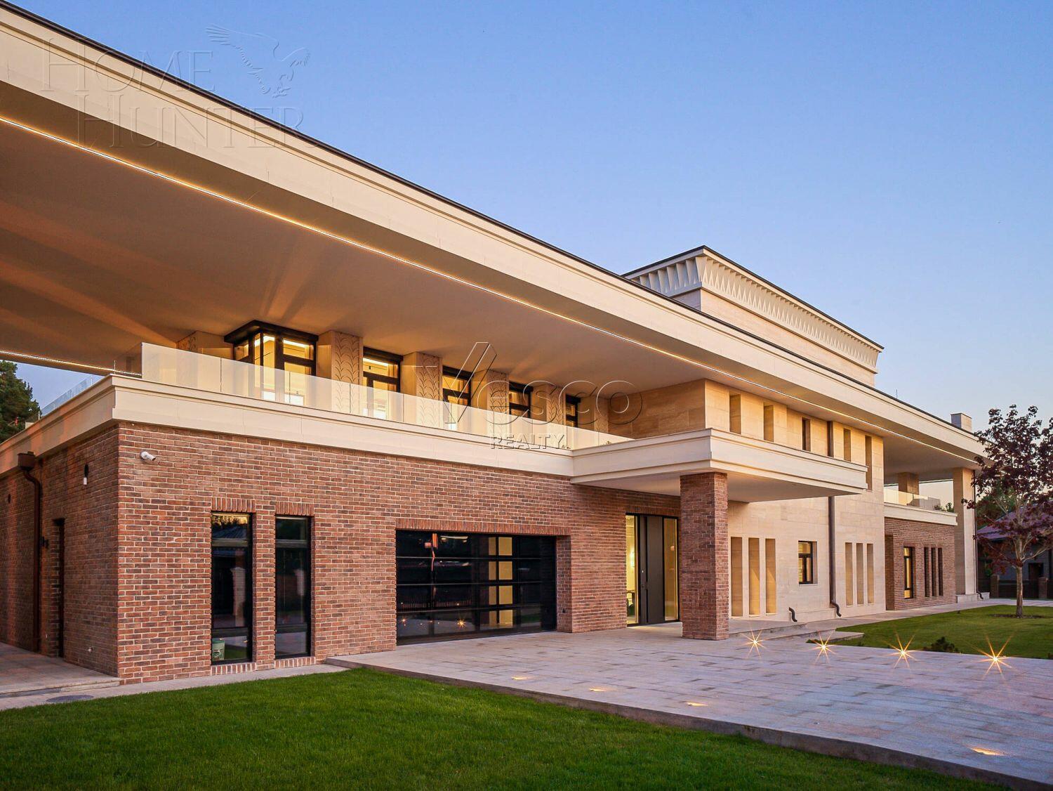 2-этажный коттедж 1 517 м² с отделкой