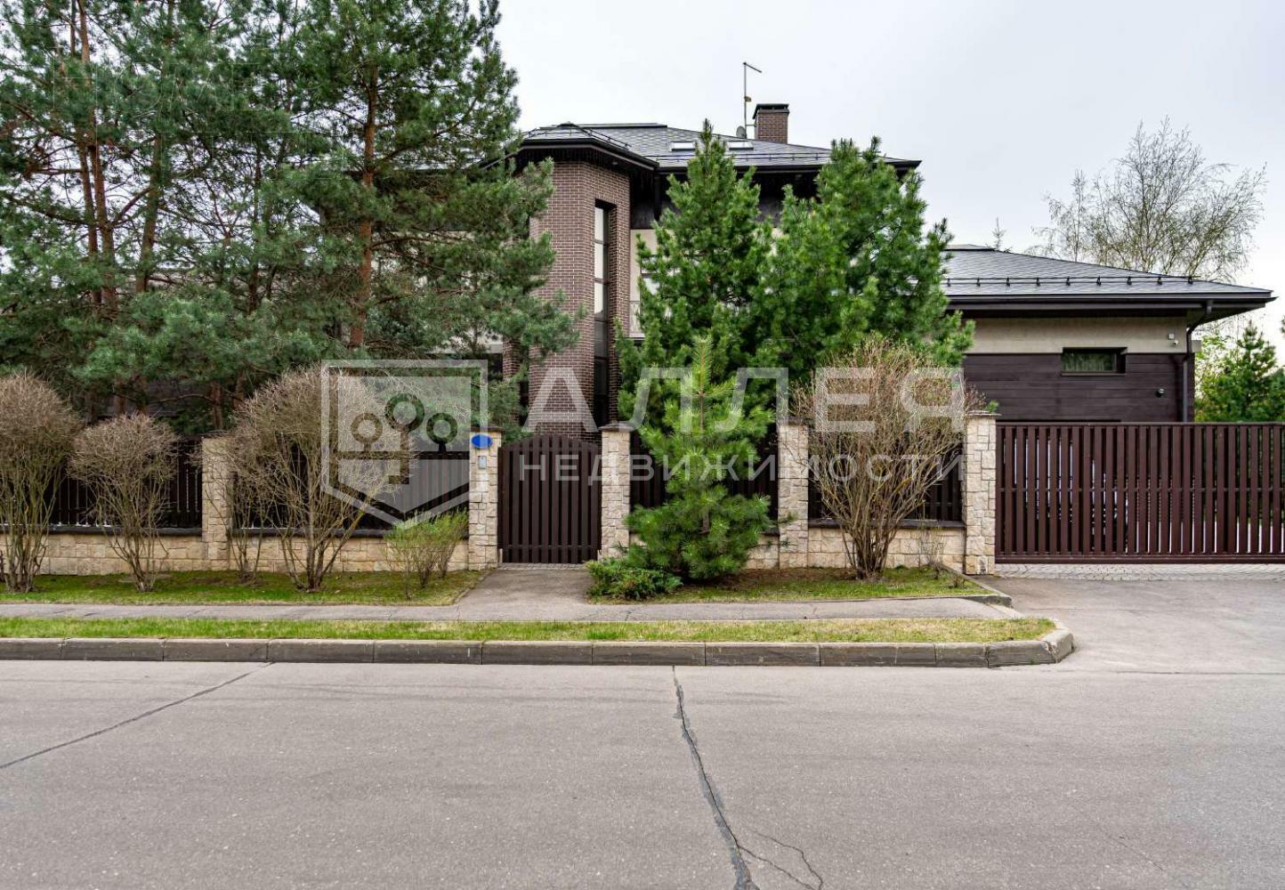 2-этажный коттедж 1 500 м² с отделкой