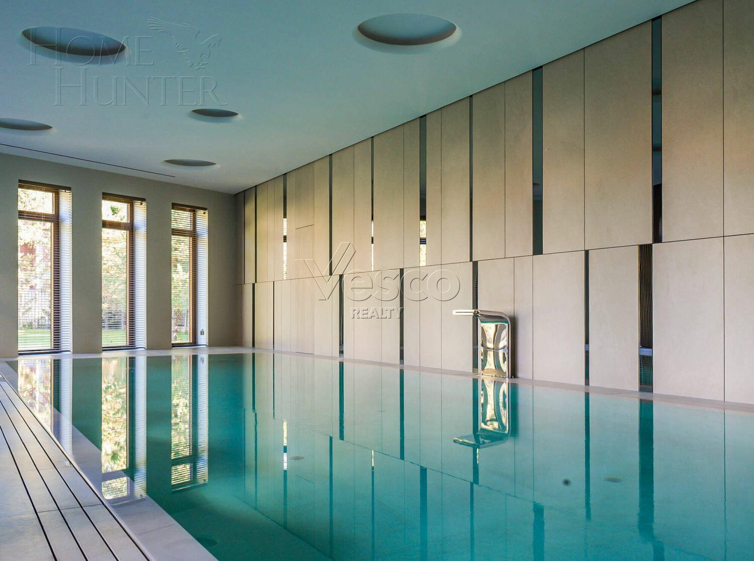 2-этажный коттедж 1 517 м² с отделкой