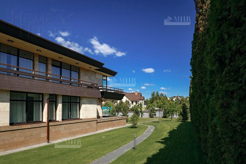 2-этажный коттедж 967.94 м² с отделкой