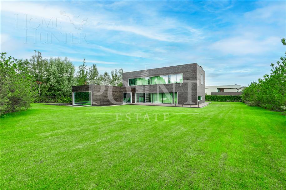 2-этажный коттедж 825 м² с отделкой