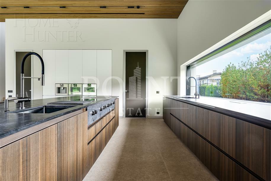 2-этажный коттедж 825 м² с отделкой