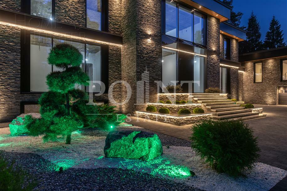 2-этажный коттедж 1 700 м² без отделки