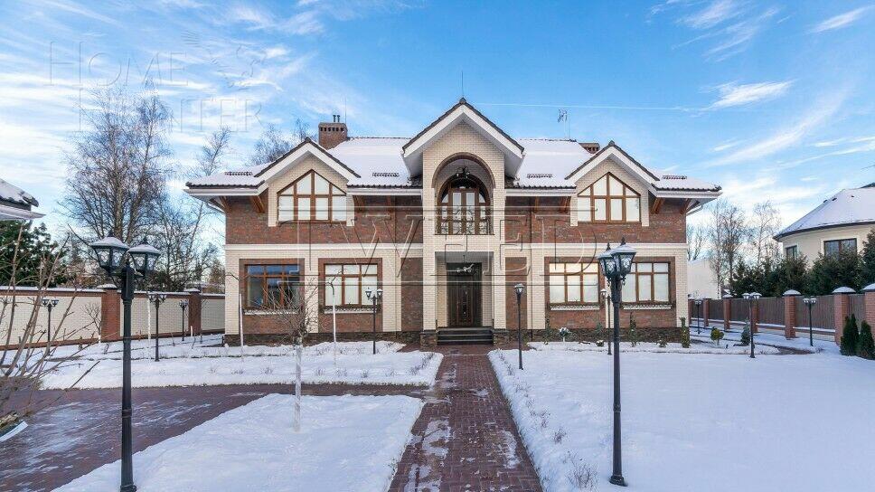 2-этажный коттедж 712 м² с отделкой