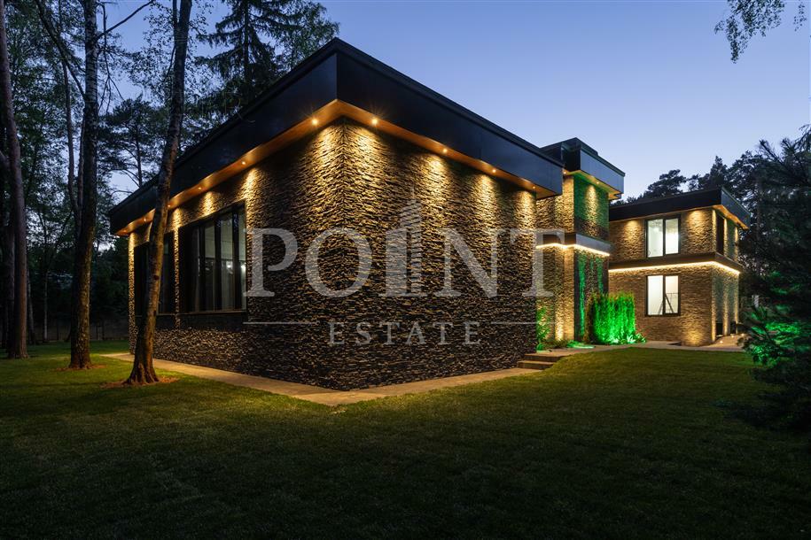 2-этажный коттедж 1 700 м² без отделки