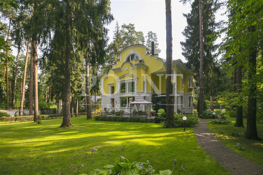 2-этажный коттедж 500 м² с отделкой