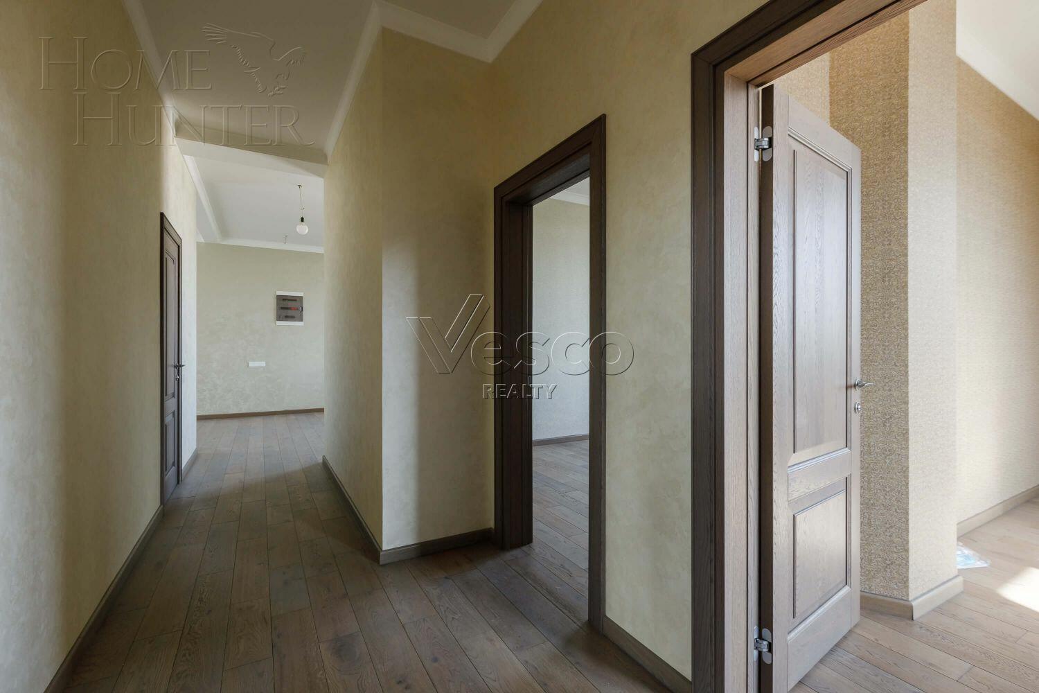 2-этажный коттедж 400 м² с отделкой