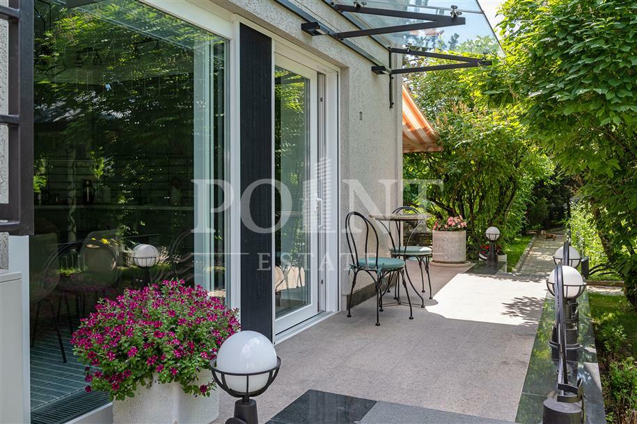 2-этажный коттедж 680 м² с отделкой