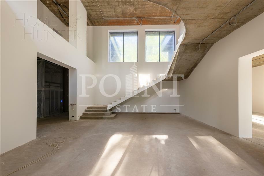 2-этажный коттедж 1 700 м² без отделки