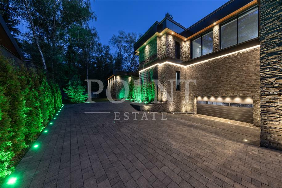 2-этажный коттедж 1 700 м² без отделки