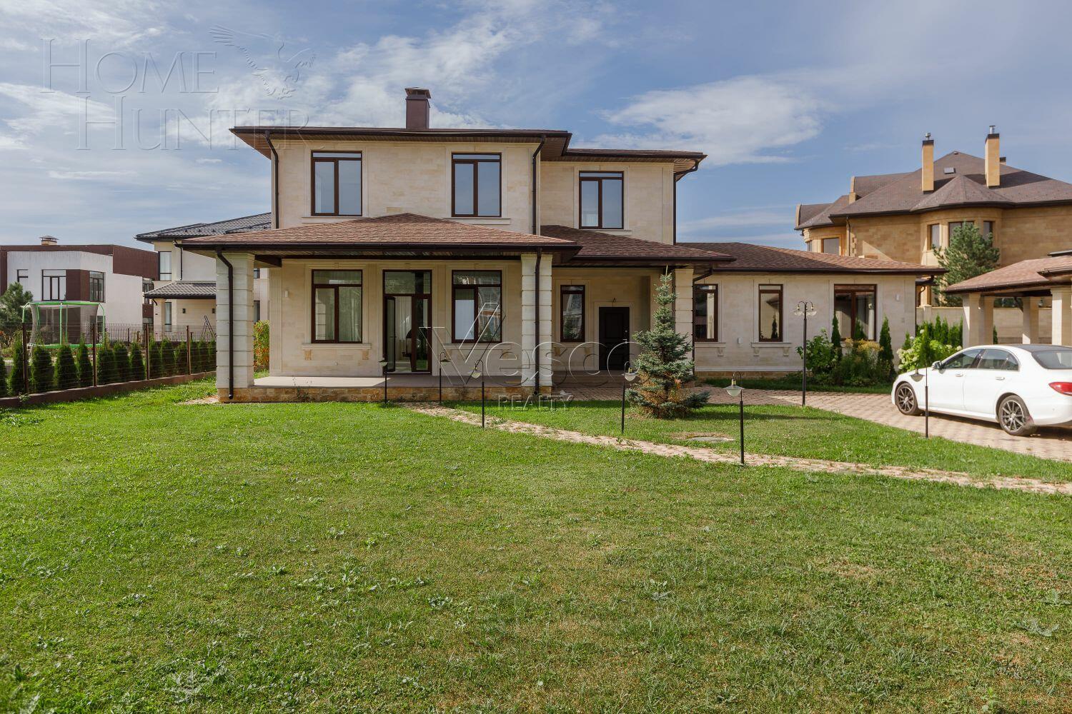 2-этажный коттедж 400 м² с отделкой