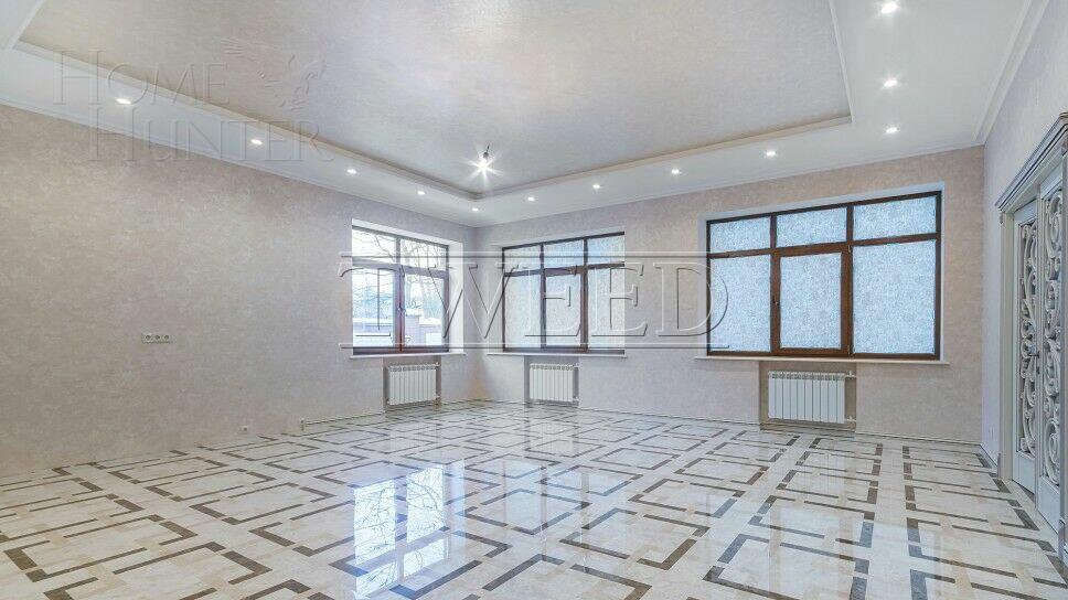 2-этажный коттедж 712 м² с отделкой