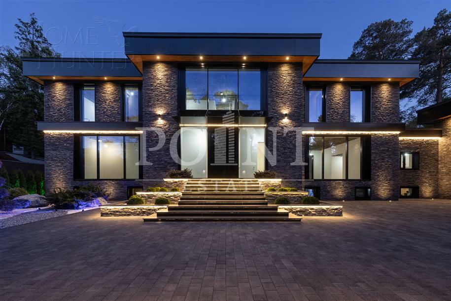 2-этажный коттедж 1 700 м² без отделки