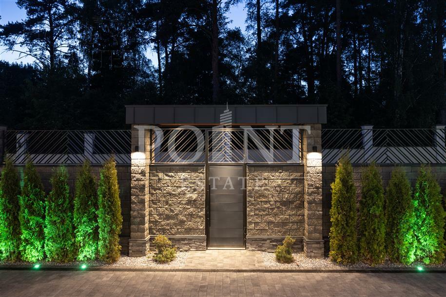 2-этажный коттедж 1 700 м² без отделки