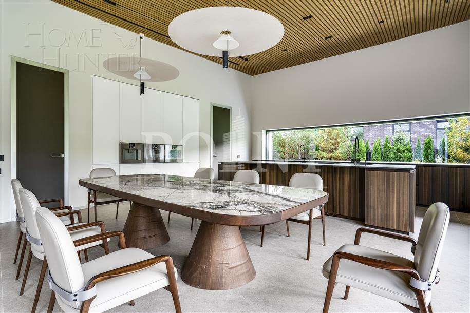 2-этажный коттедж 825 м² с отделкой