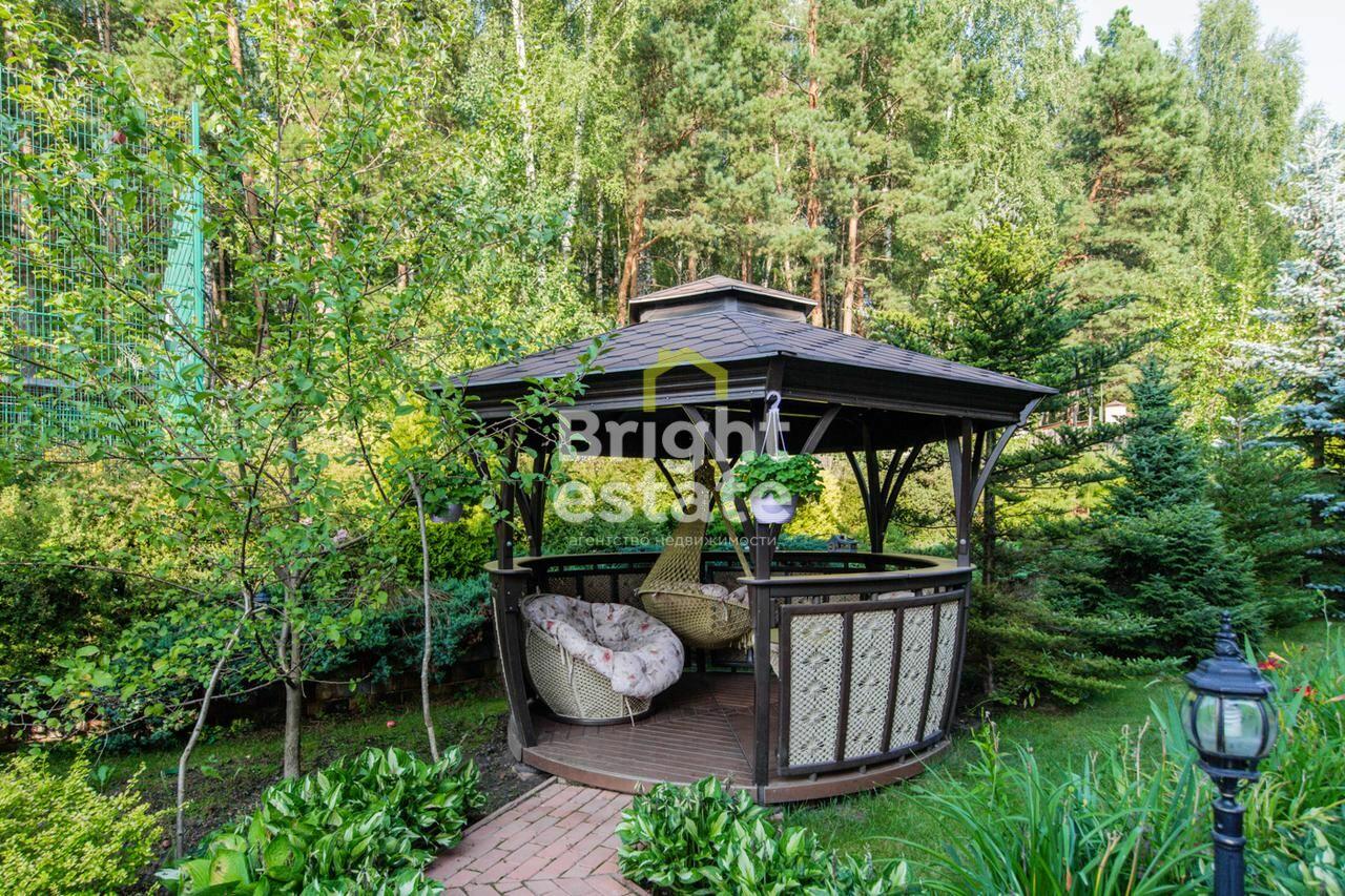 3-этажный коттедж 1 700 м² с отделкой