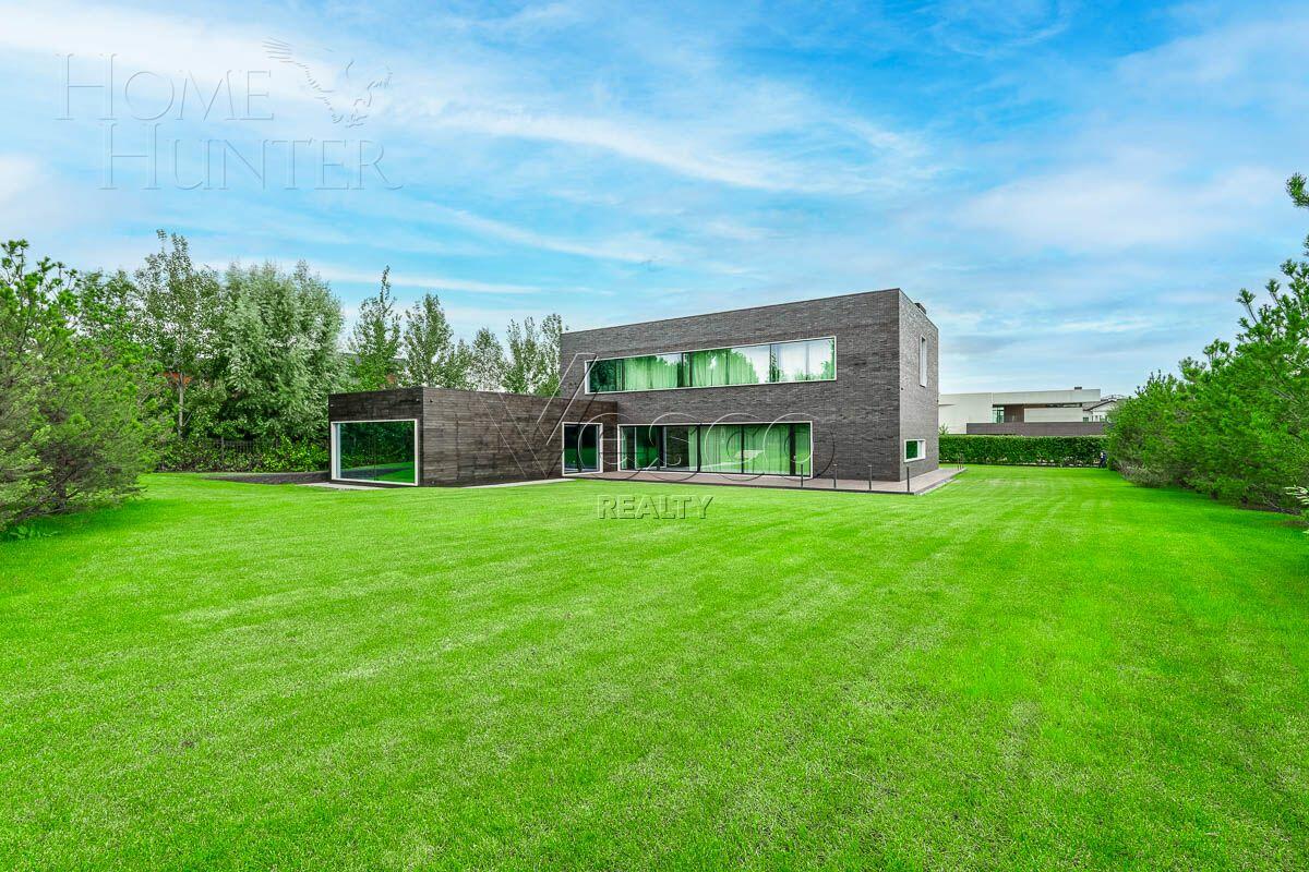 2-этажный коттедж 900 м² с отделкой