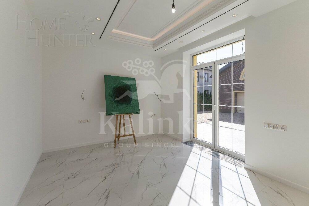 2-этажный коттедж 900 м² с отделкой