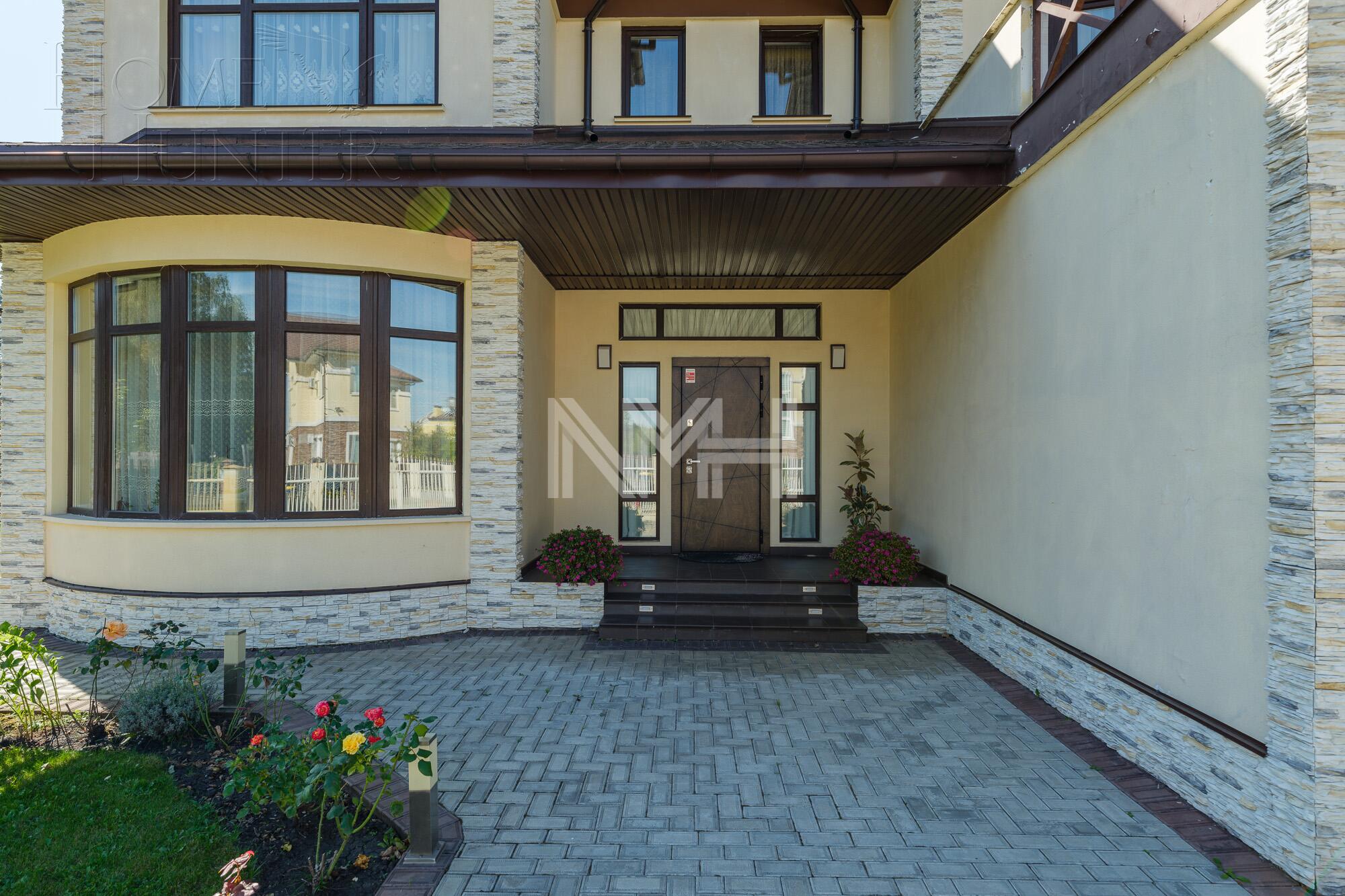 2-этажный коттедж 305.6 м² с отделкой