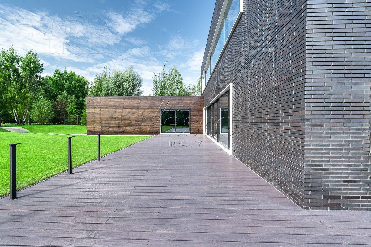 2-этажный коттедж 900 м² с отделкой