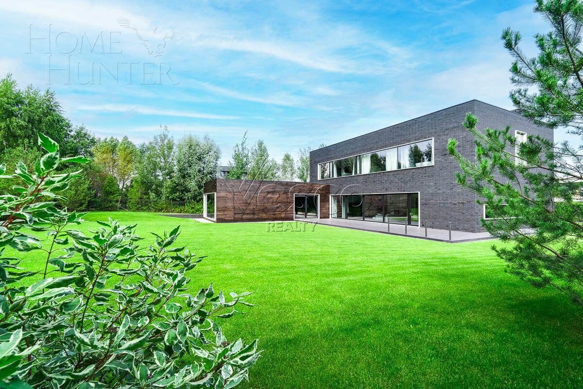 2-этажный коттедж 900 м² с отделкой