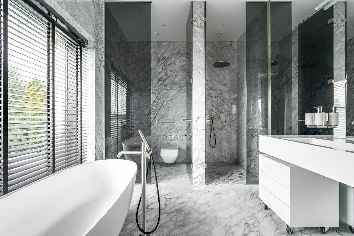 2-этажный коттедж 900 м² с отделкой