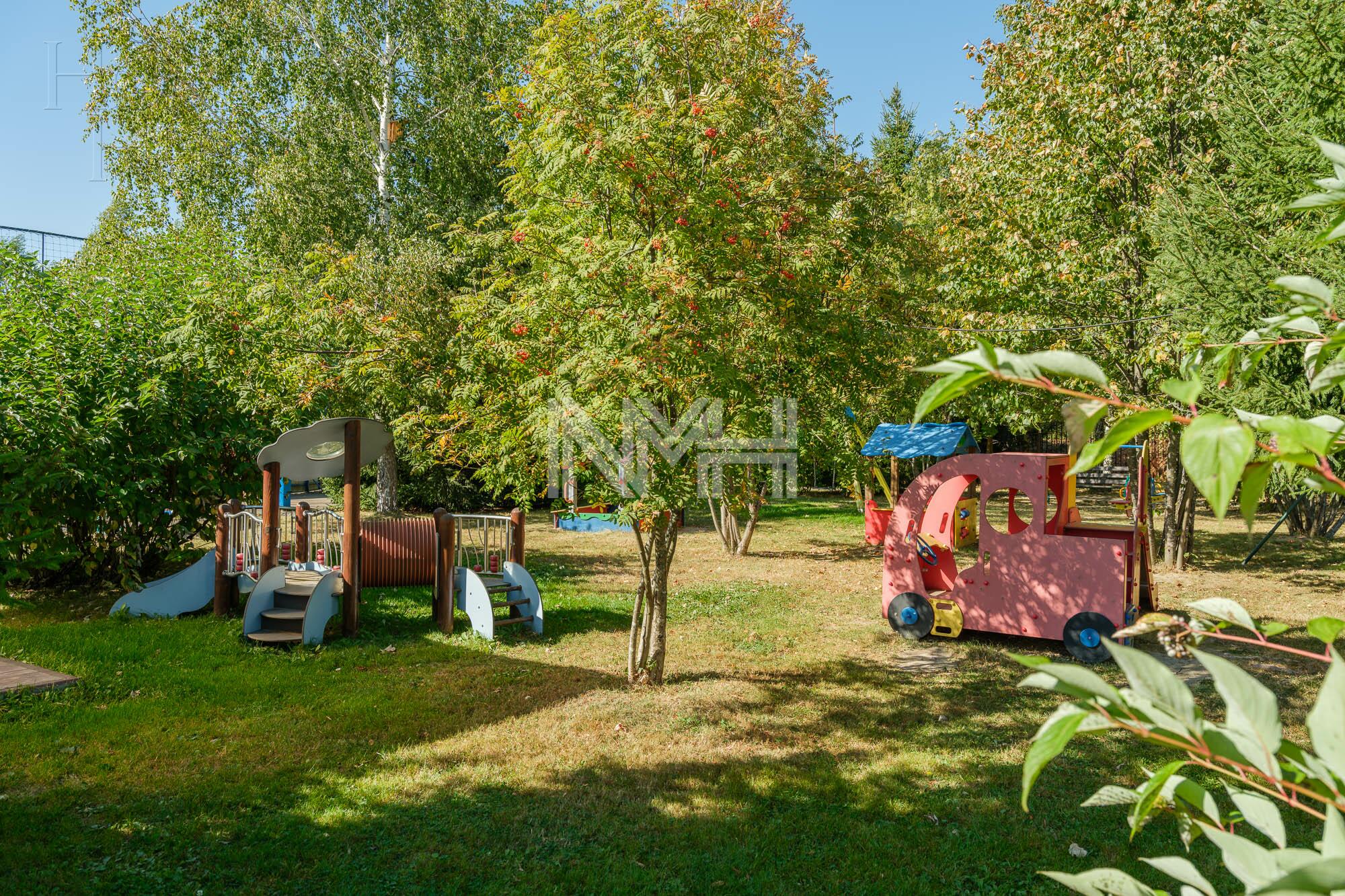 2-этажный коттедж 305.6 м² с отделкой