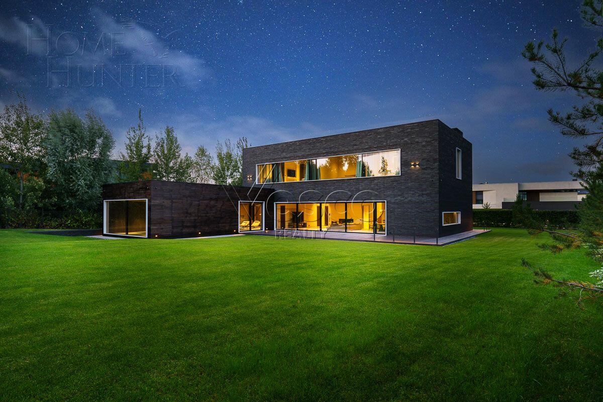 2-этажный коттедж 900 м² с отделкой