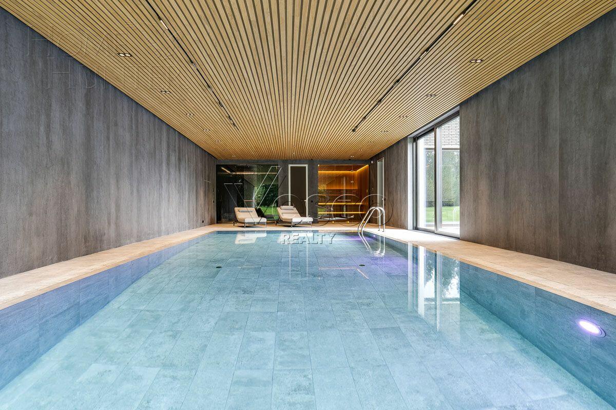 2-этажный коттедж 900 м² с отделкой