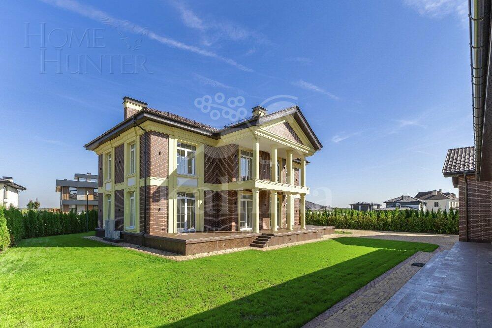 2-этажный коттедж 900 м² с отделкой