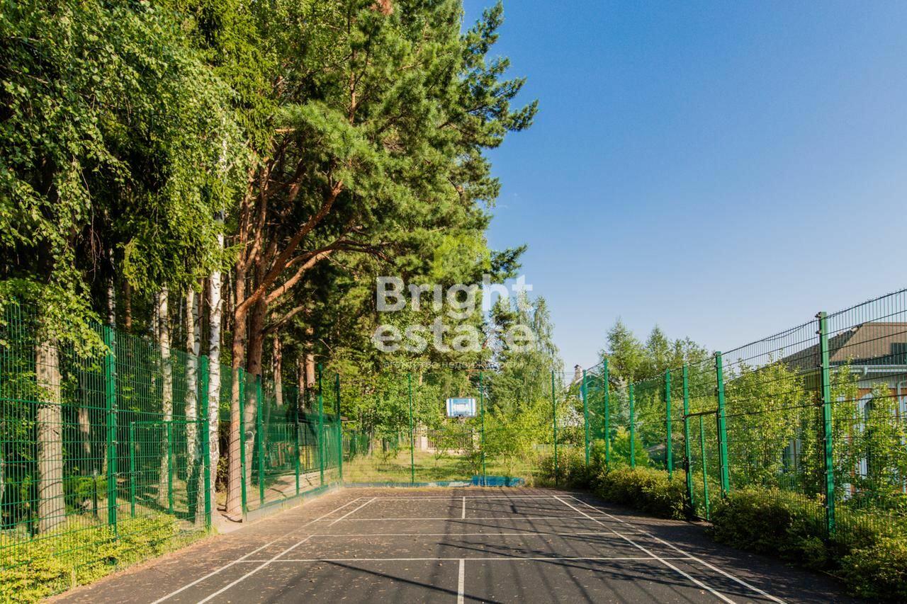 3-этажный коттедж 1 700 м² с отделкой