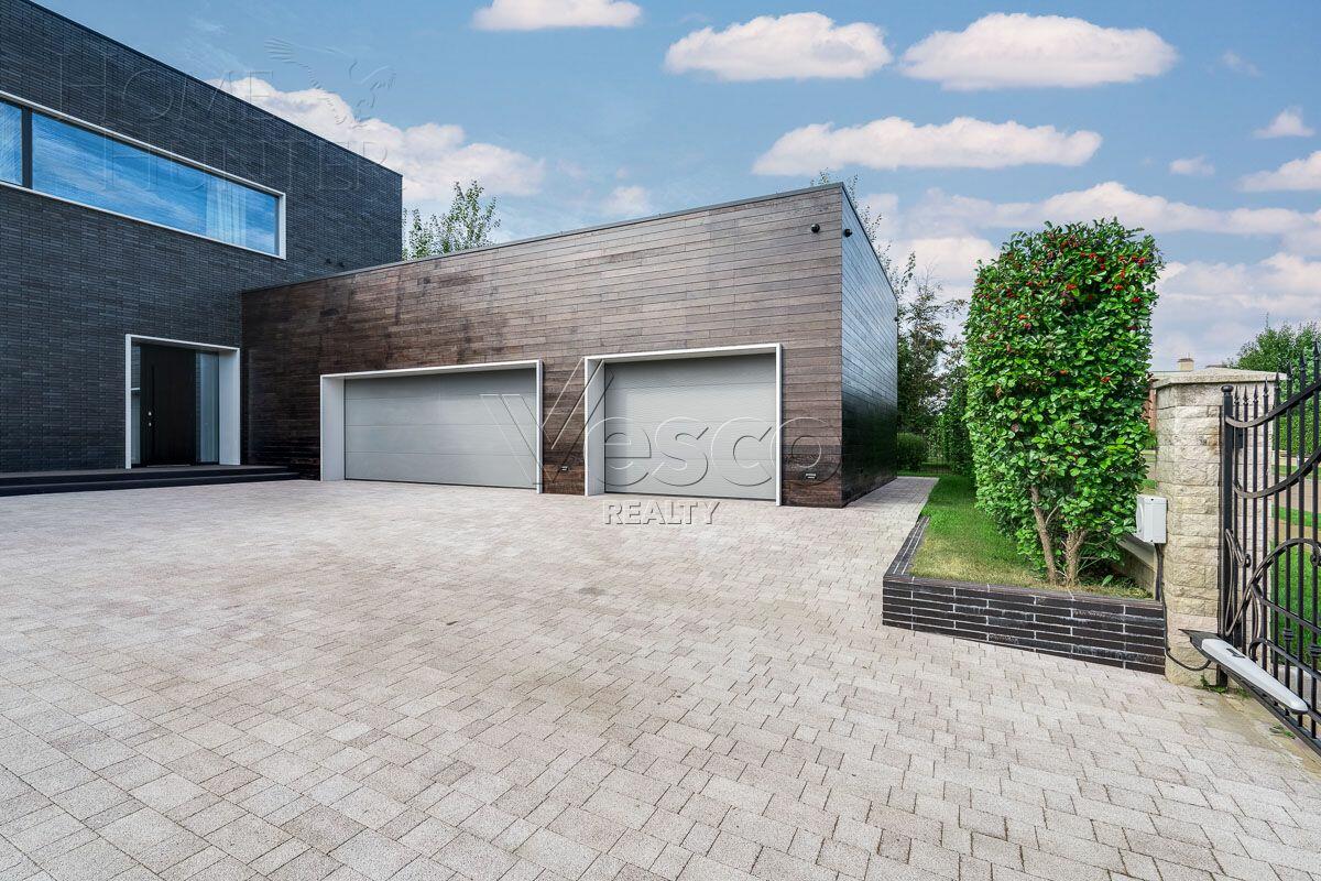 2-этажный коттедж 900 м² с отделкой