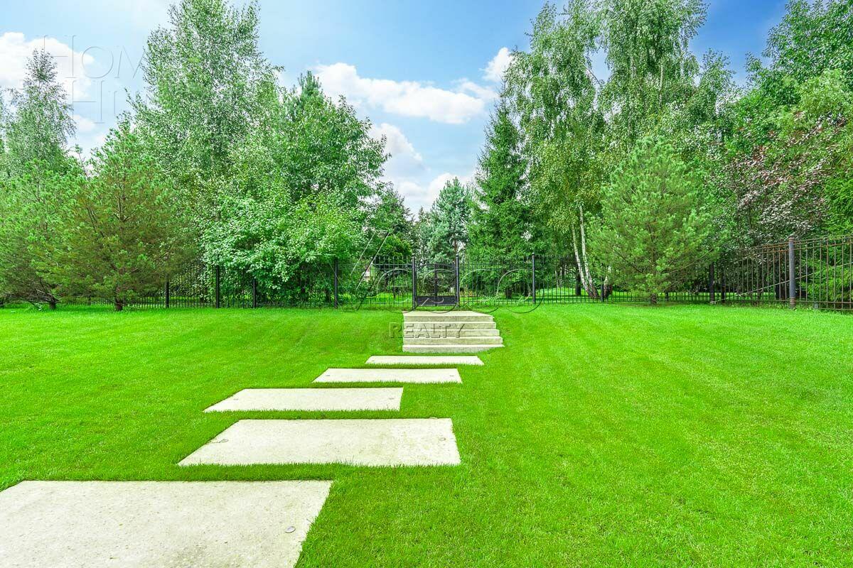 2-этажный коттедж 900 м² с отделкой