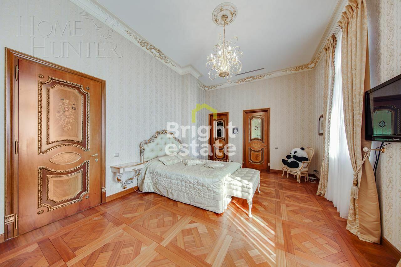 3-этажный коттедж 1 700 м² с отделкой