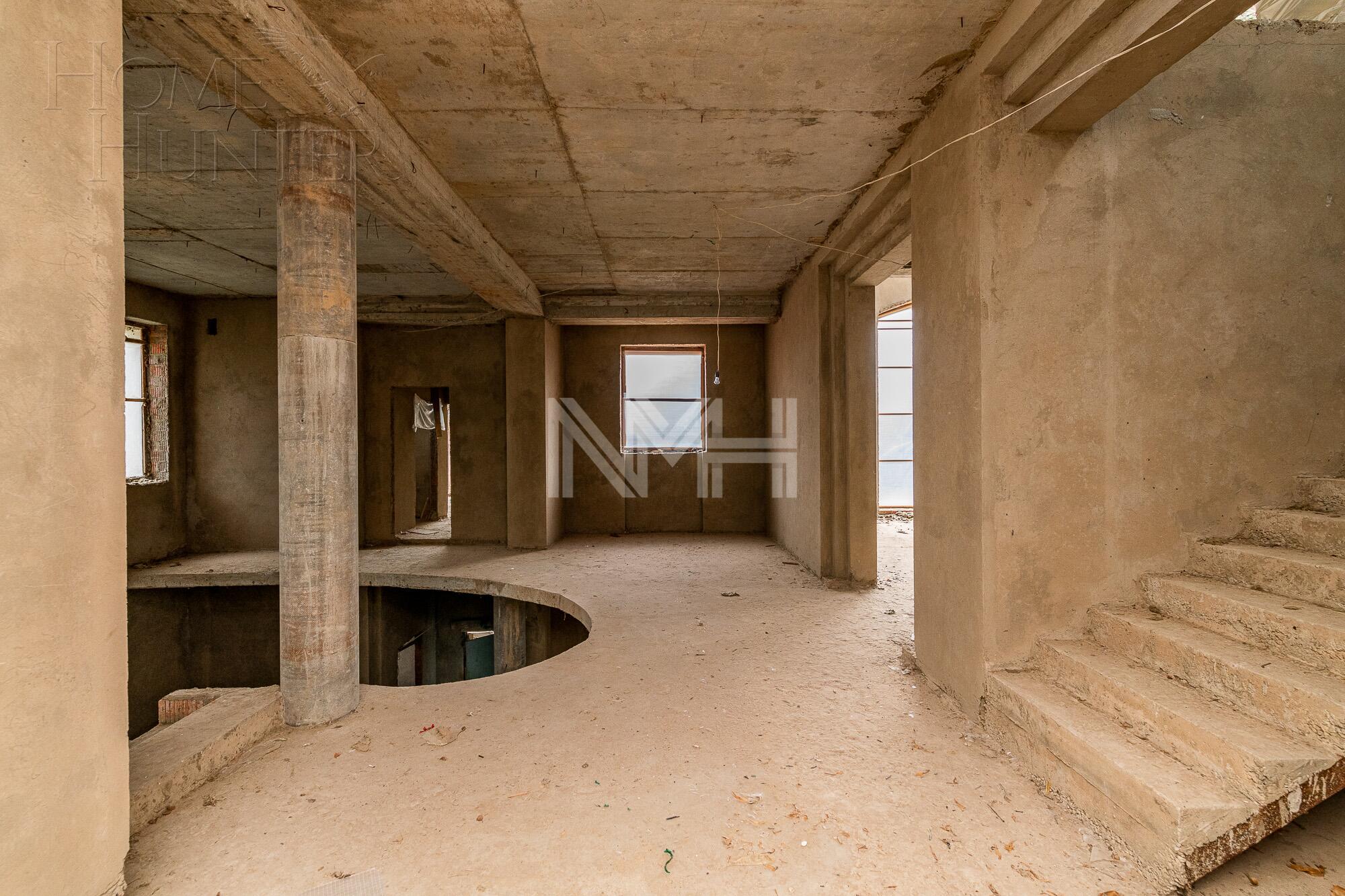 2-этажный коттедж 1 200 м² без отделки