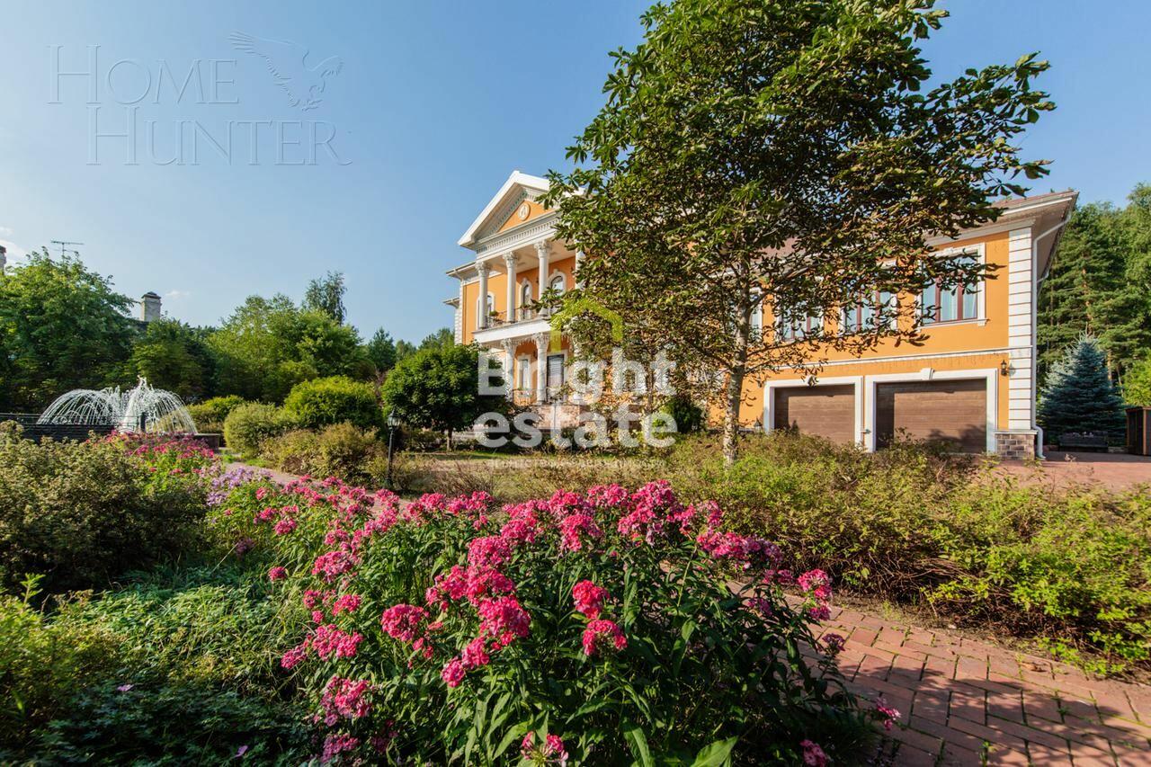 3-этажный коттедж 1 700 м² с отделкой