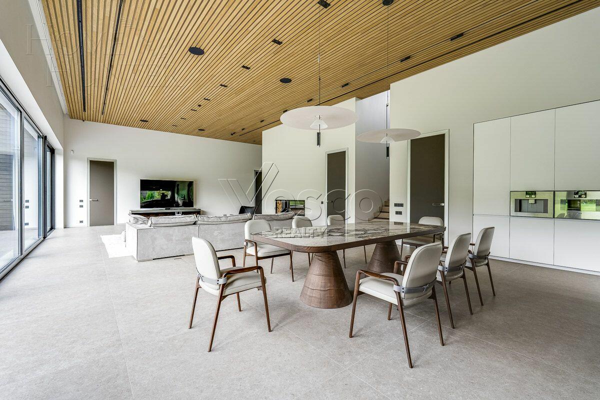 2-этажный коттедж 900 м² с отделкой