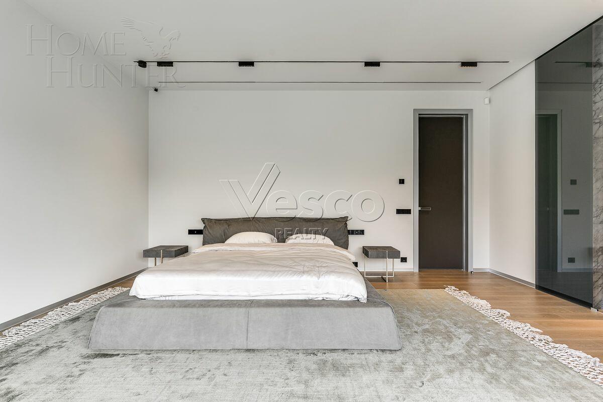 2-этажный коттедж 900 м² с отделкой