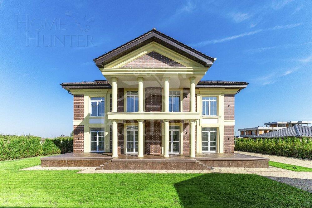 2-этажный коттедж 900 м² с отделкой